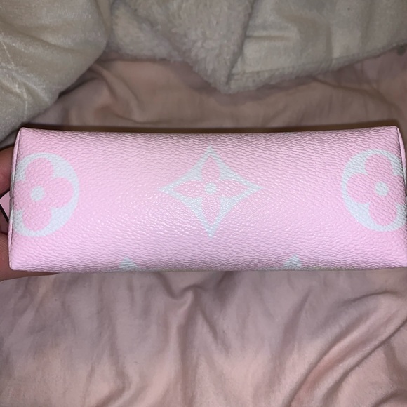 SOLD Louis Vuitton Escale cosmetic pouch - Picture 7 of 7